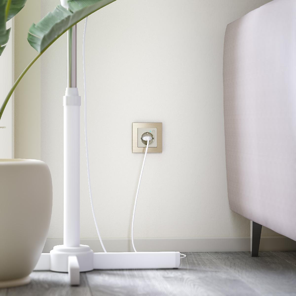 Умная встраиваемая розетка с заземлением с защитными шторками (слоновая кость) W1171603