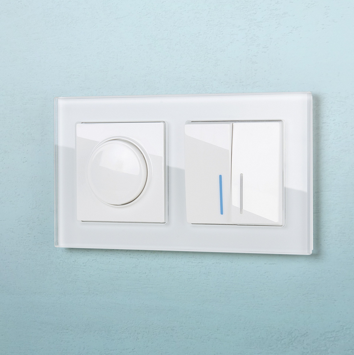 Выключатель двухклавишный с подсветкой (белый) W1120101